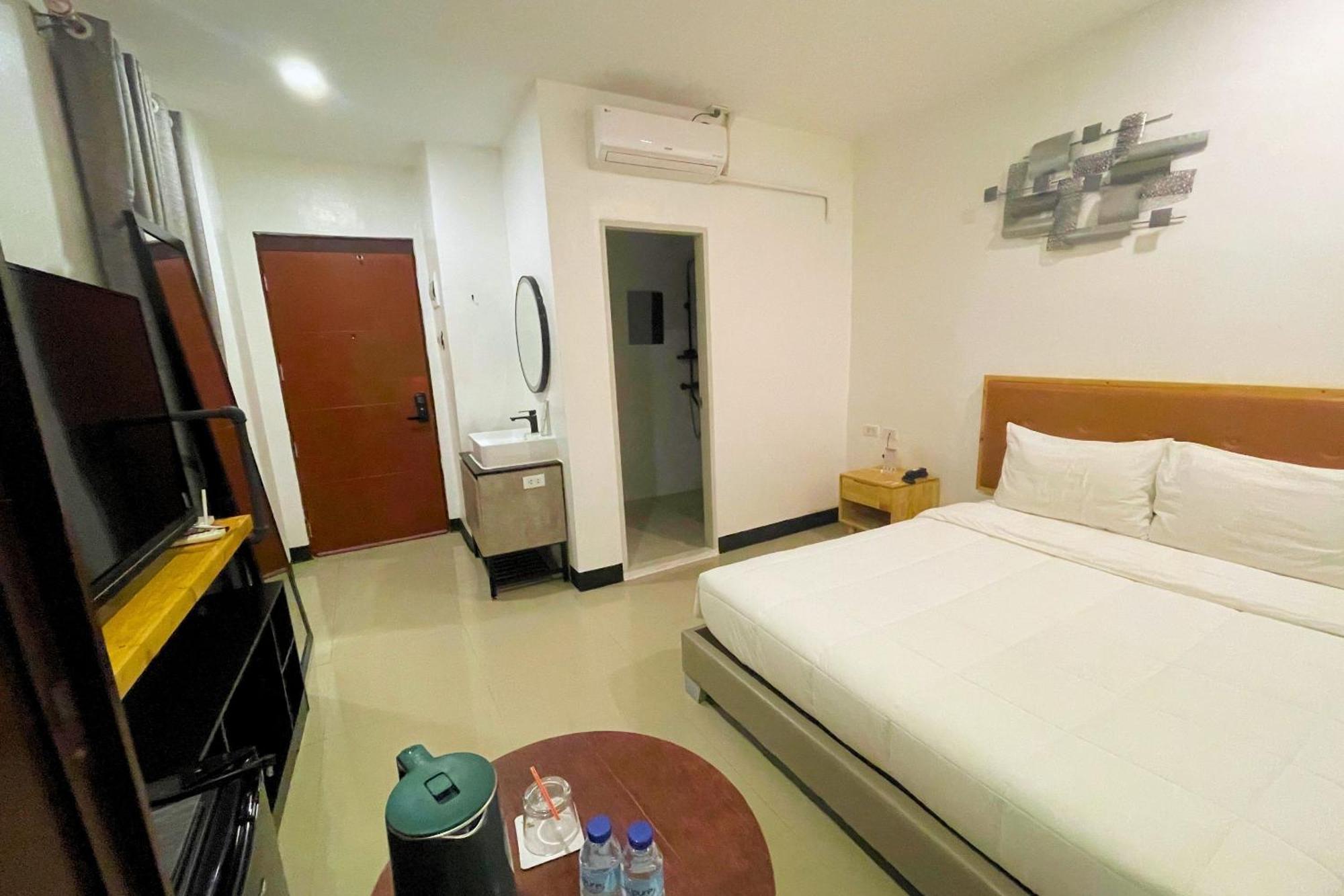Hotel Halo Angeles City Номер фото
