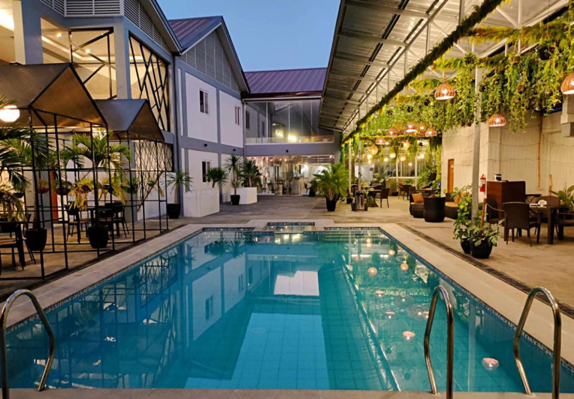 Hotel Halo Angeles City Экстерьер фото